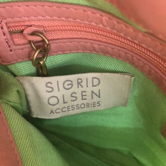 Sigrid Olsen soft pink leather bag. - Picture 5 of 8